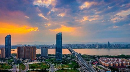 展望2020 從2019年南昌大事件看城建、醫(yī)療、教育新篇章