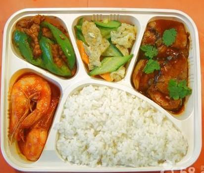 綠閩餐飲管理 以9元快餐配送撬動食堂外包市場，構筑品牌管理新生態